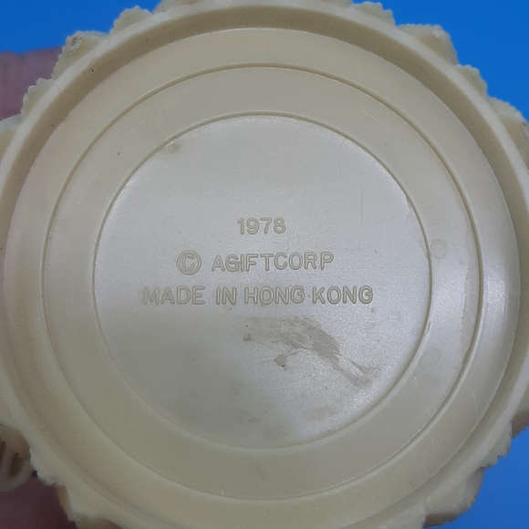 Vintage 1978 Celluloid 36 Appetizer Forks With Floral Rose Intricate Holder - Picture 7 of 7